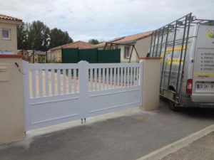 Portail de clôture en PVC Blanc